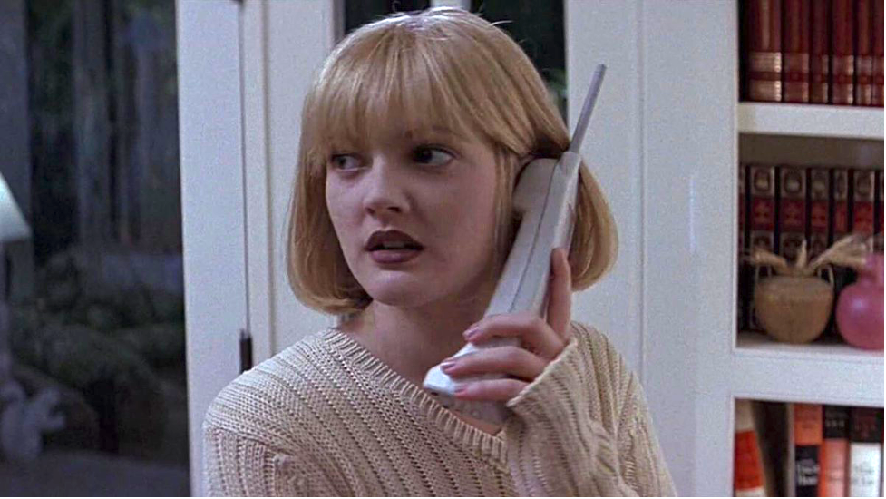 Casey talks on the phone to Ghostface in the opening scene of 'Scream', unbeknownst to her. 