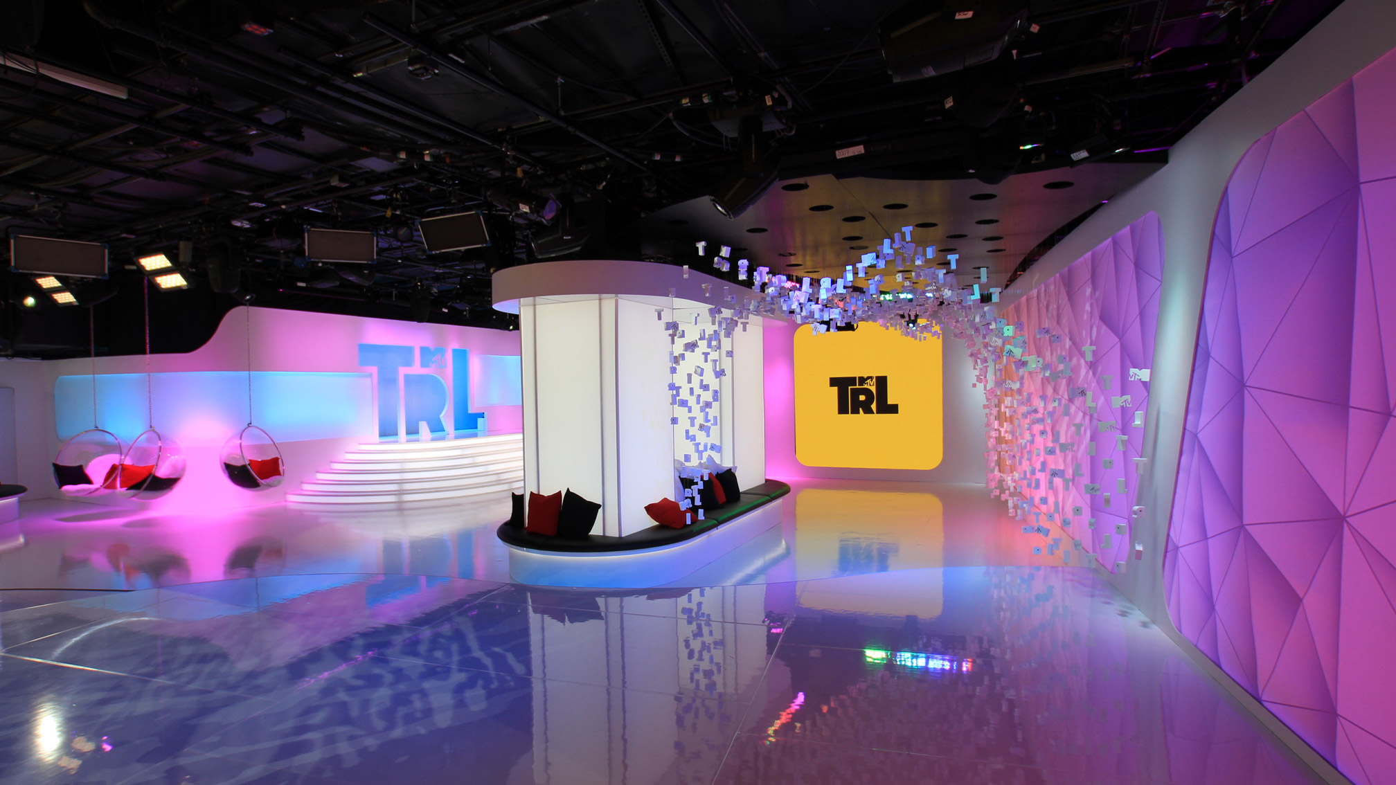 Total Request Live. MTV Entertainment Studios. 1998-2003.