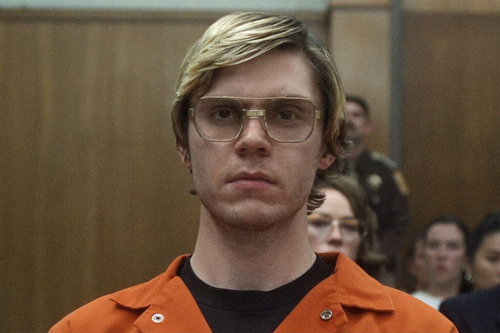 Dahmer – Monster: The Jeffrey Dahmer Story. 2022. Netflix Entertainment.