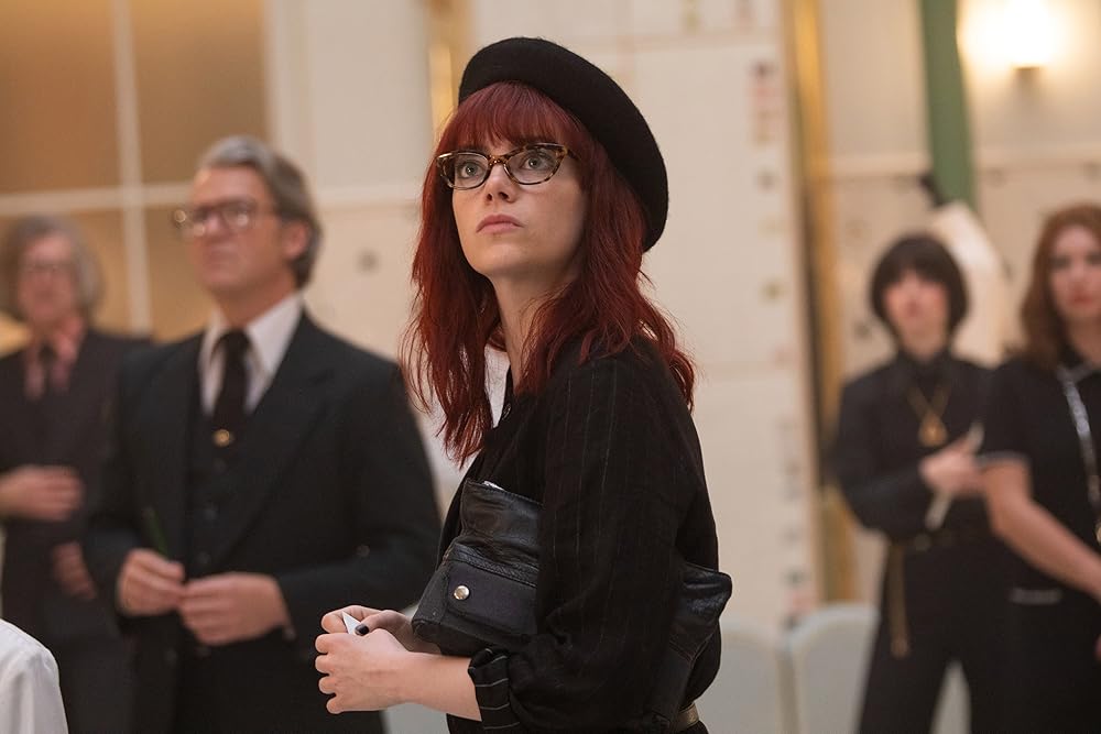 Emma Stone in 'Cruella'. Gillespie, Craig. Cruella. 2021.