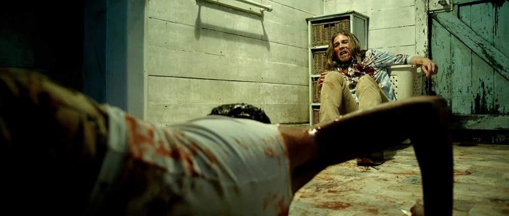 Lou Taylor Pucci and Jessica Lucas in 'Evil Dead' (2013). Álvarez, Fede. Evil Dead, 2013.