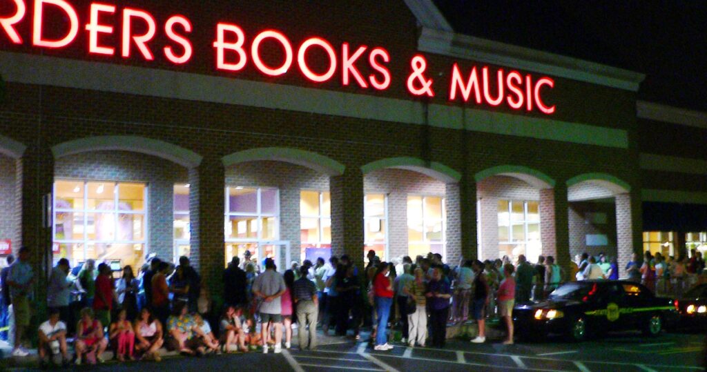 Borders Books & Music. Wikimedia Commons, 2005.