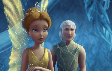 Queen Clarion and Lord Milori look worriedly at Tinker Bell.