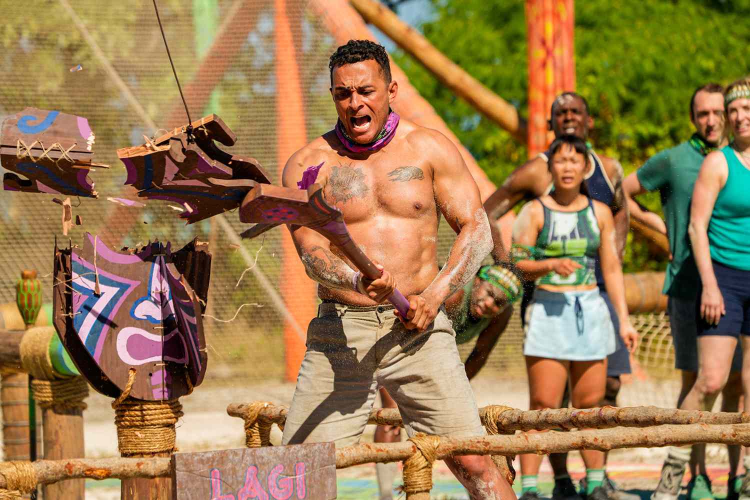 Joe Hunter showing of his physical strength in an immunity challenge of season forty-eight.