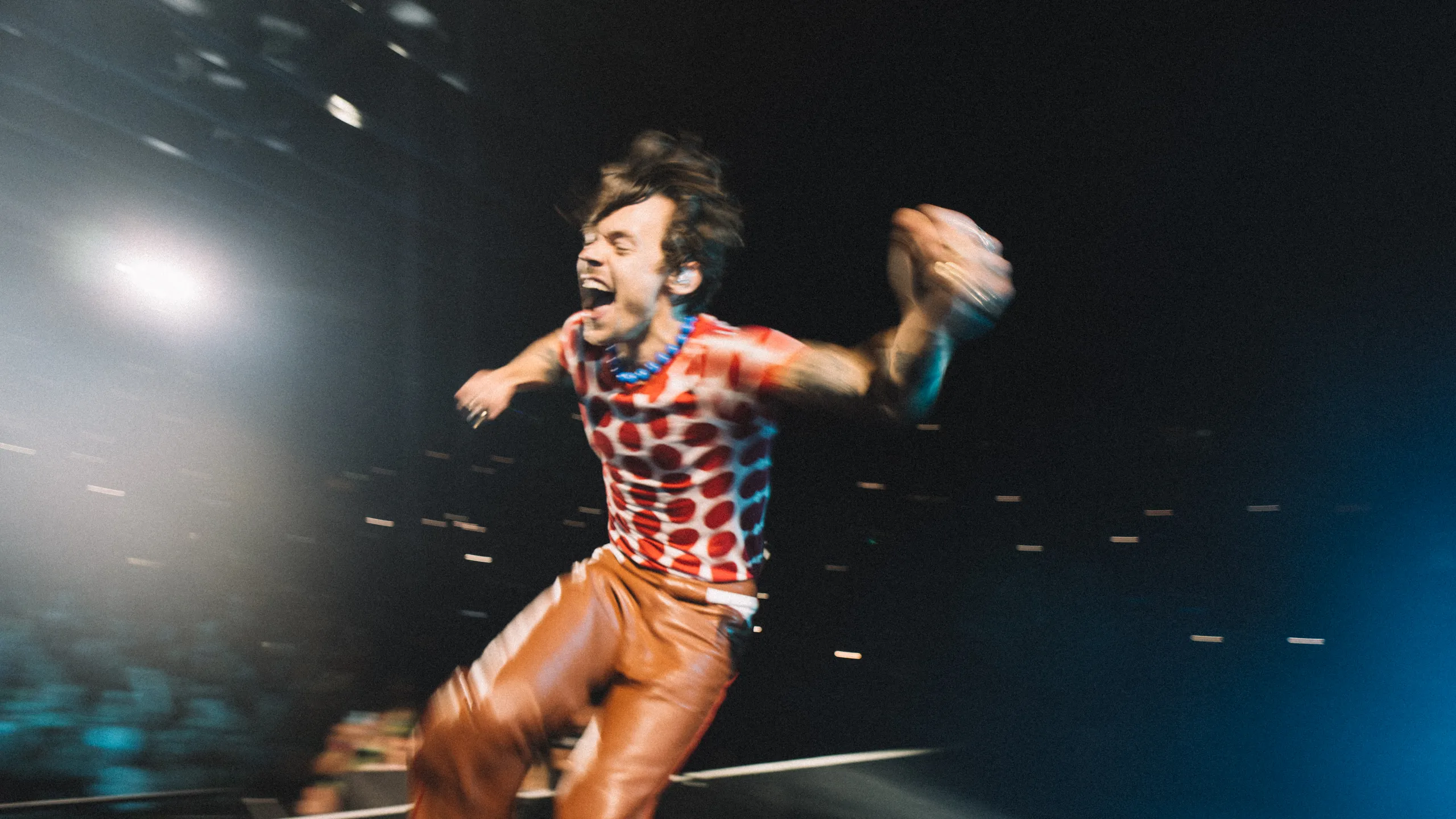 Love on Tour Harry Styles Dancing