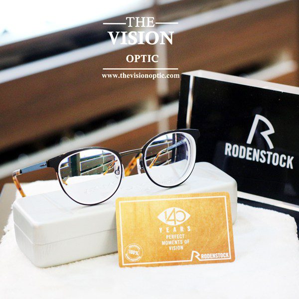 กรอบ Lightec + เลนส์ Rodenstock รุ่น cosmolit 1.74