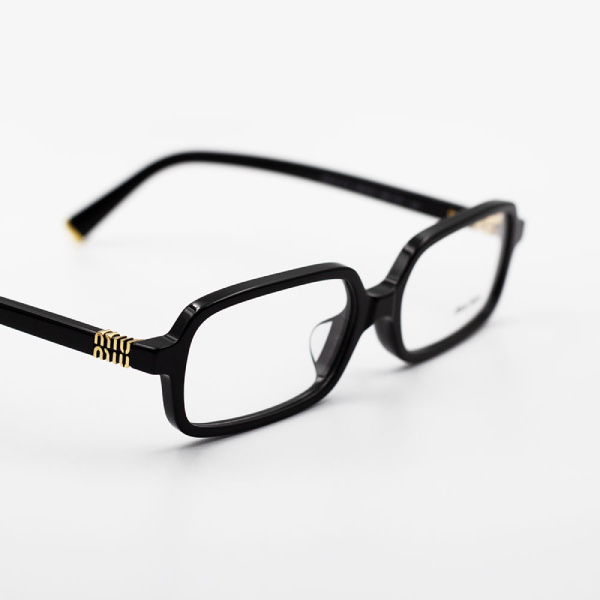 MIU MIU VMU01Y-F 16K-1O1 MIU MIU VMU01Y-F 16K-1O1