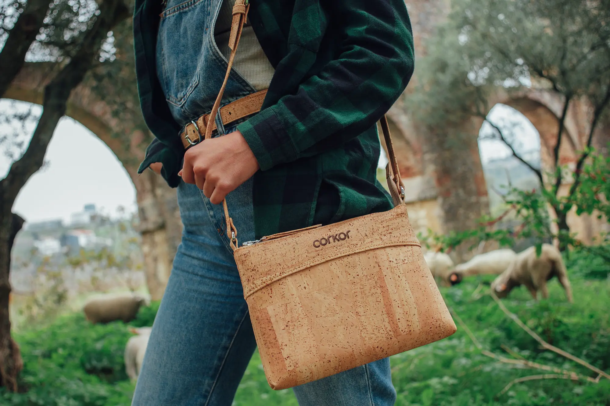 Corkor handgefertigte Handtaschen aus Kork als nachhaltiges Geschenk für Frauen