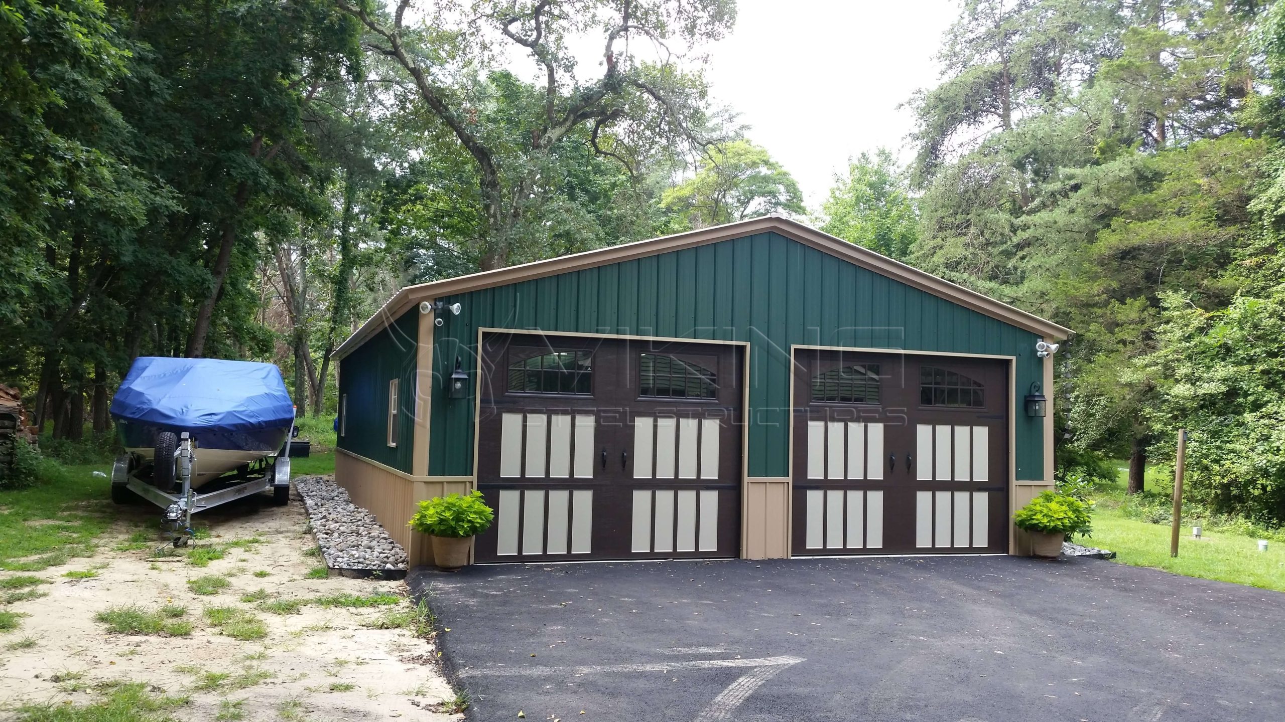 26Wx40Lx9H-two-tone-side-entry-garage-front