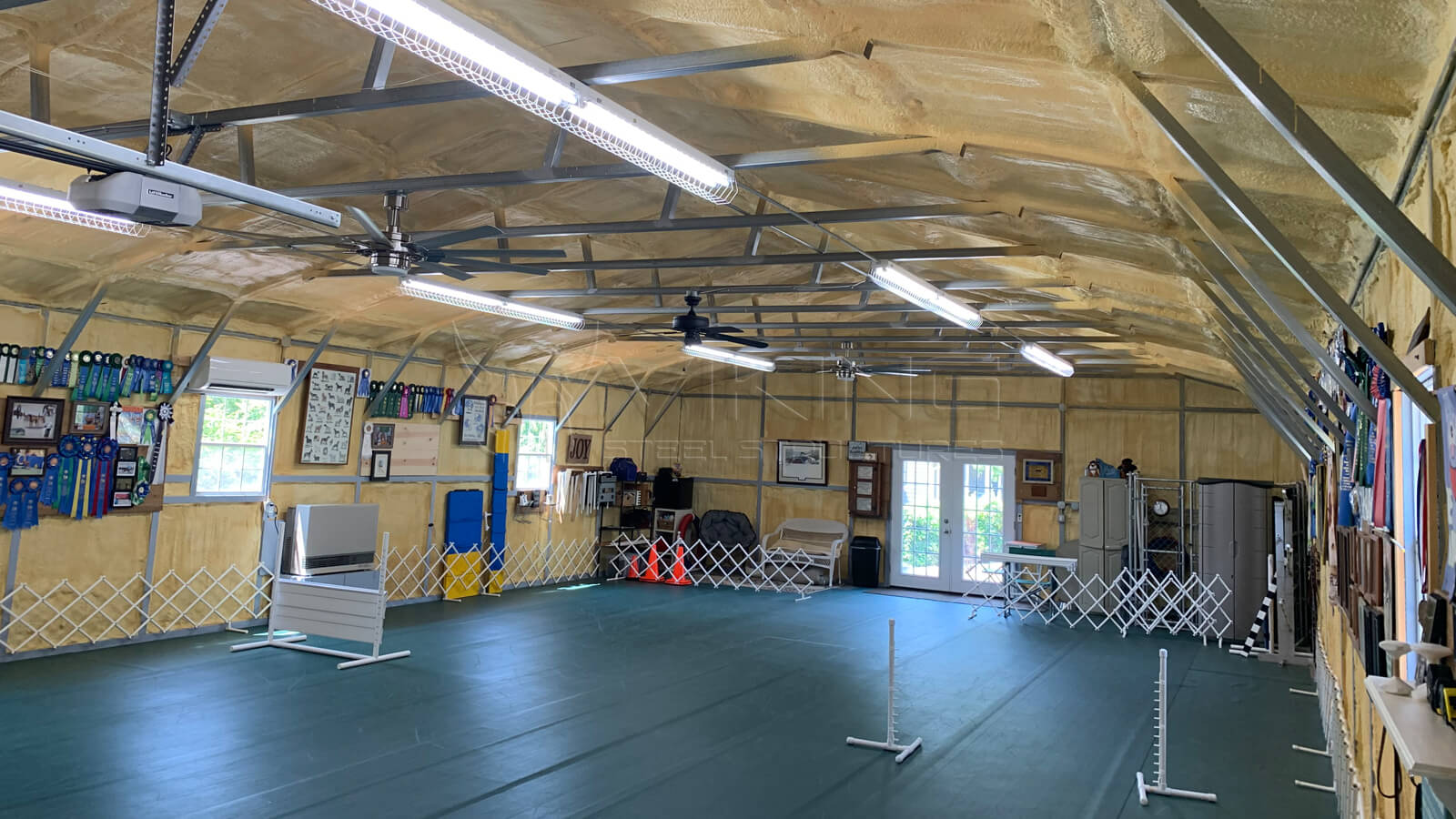 30X55X9-all-vertical-fully-enclosed-garage-inside-view