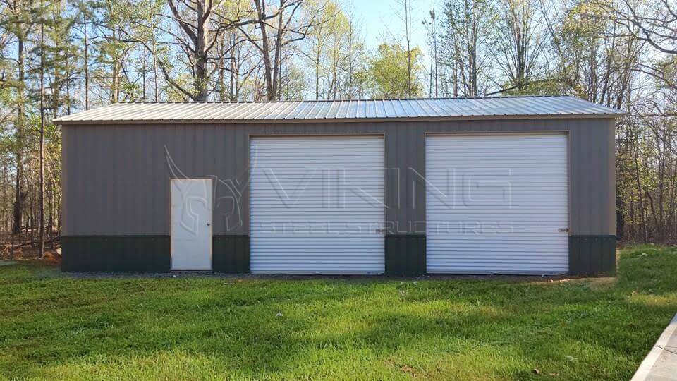 30x30x10-enclosed-garage-building-front