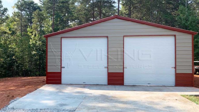 30’x35’x10′ Metal Garage with Two-Tone Wainscot Wall Panels