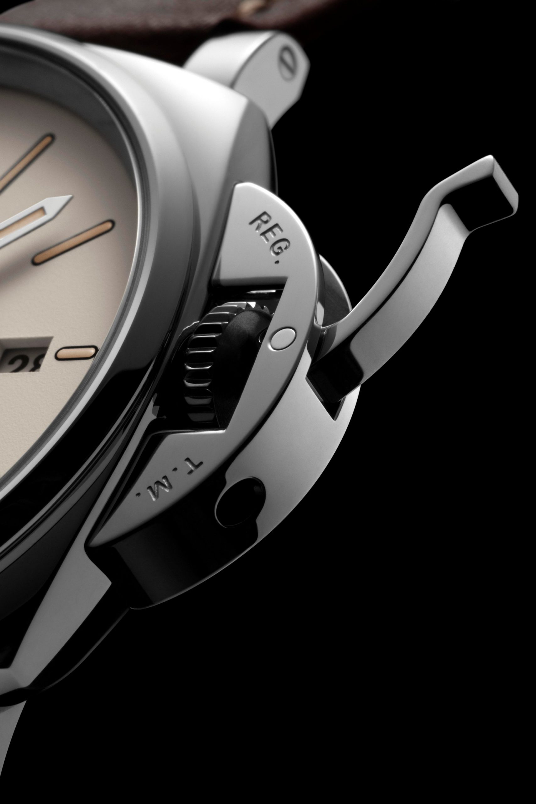 Panerai Luminor Due – A tribute to italian style - Watch I Love