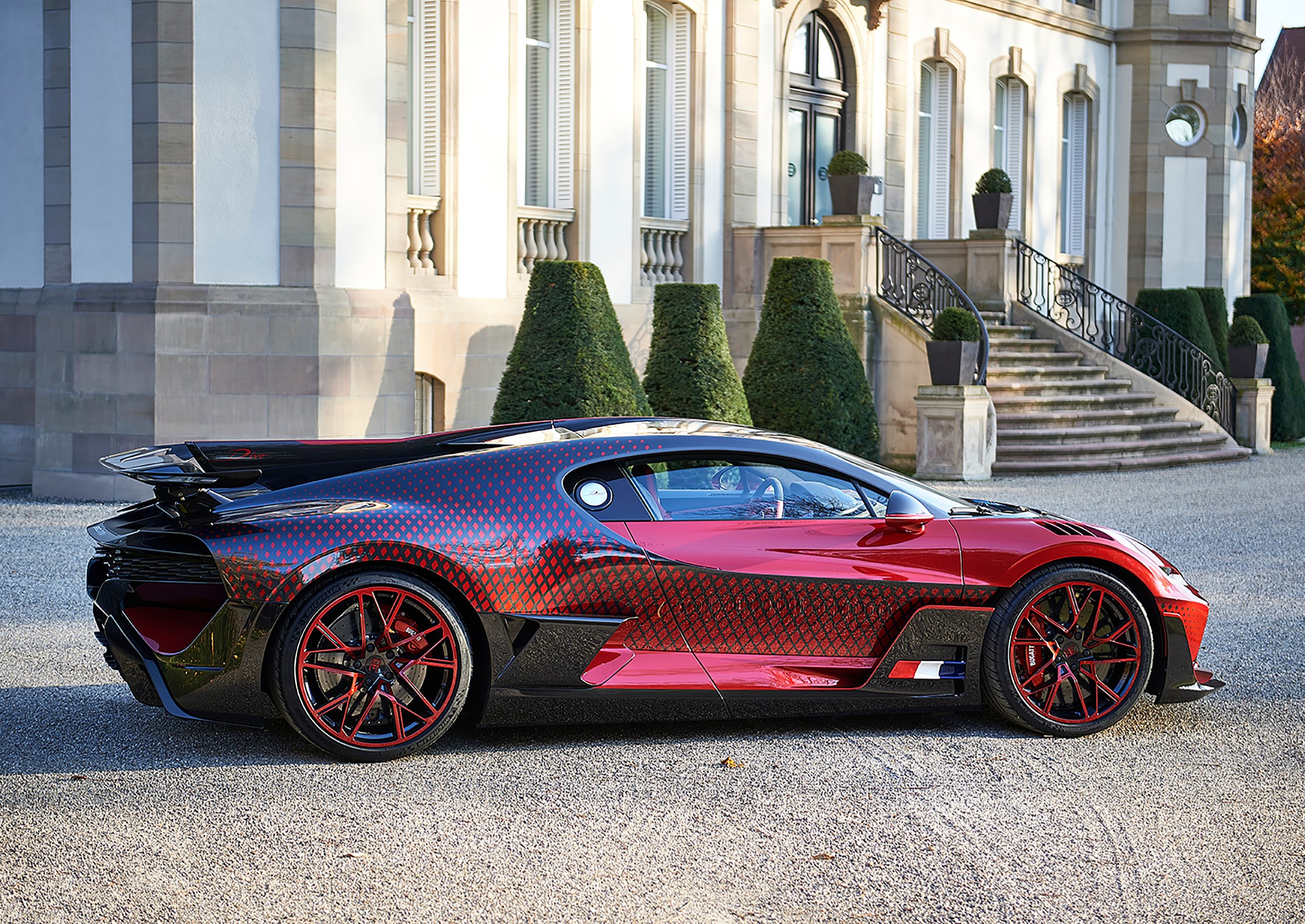 Bugatti Divo ‘Lady Bug’: a masterclass in customization and creativity