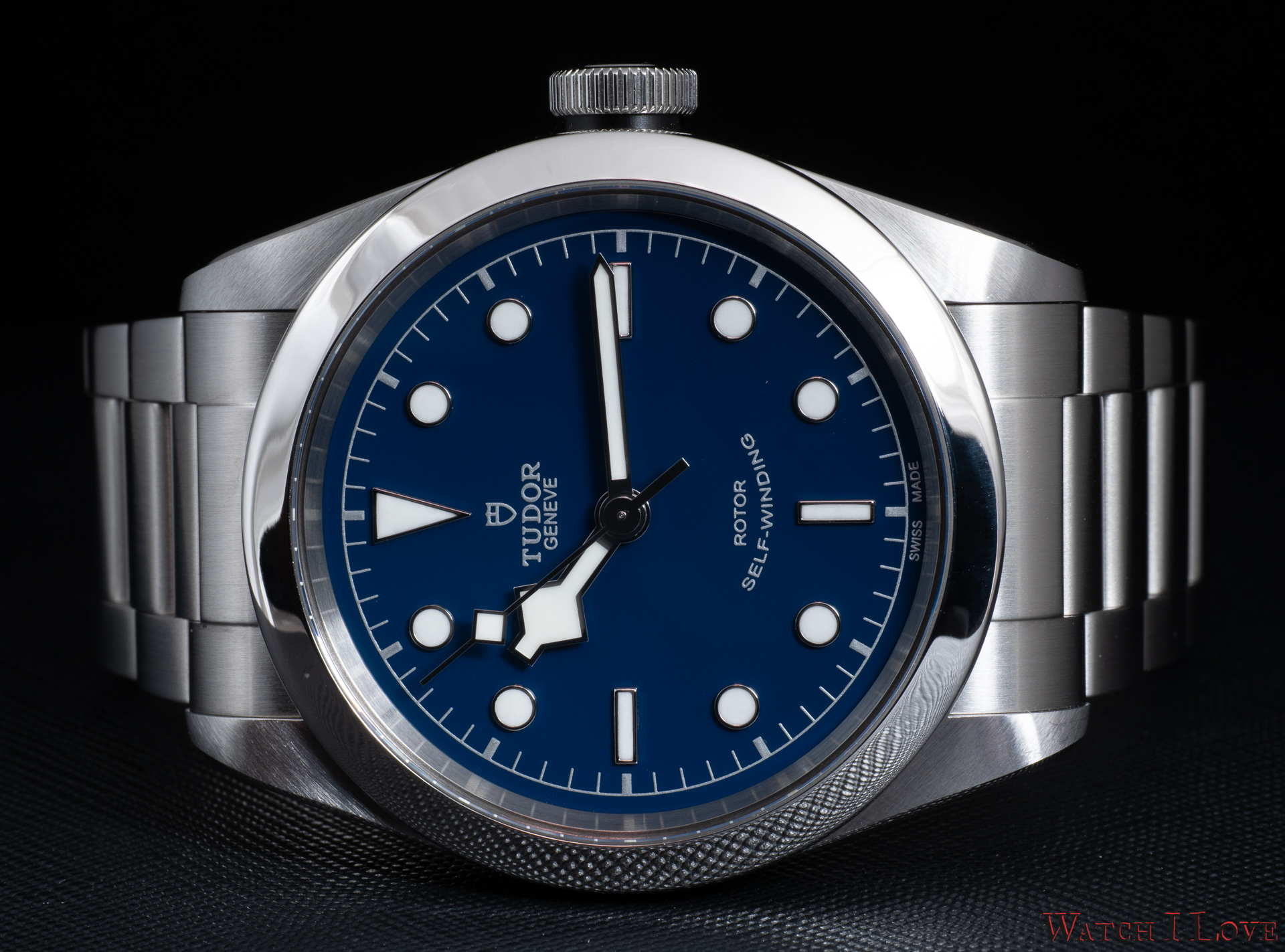 Review Tudor Black Bay 41 the all rounder that everybody needs Watch