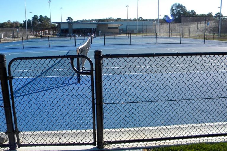 chain-link-fence-for-badminton-court