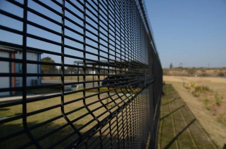 anti-climb security fence