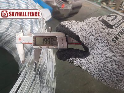 checking blade width