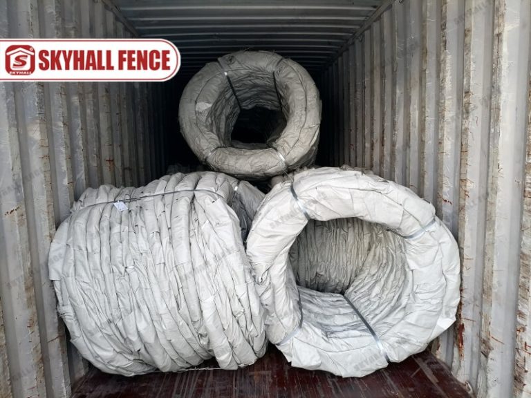 razor wire loading