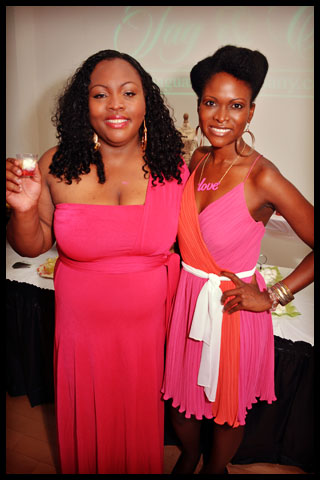 African American bloggers Kitty and Abiola Bloggers Kitty Bradshaw and Abiola Abrams