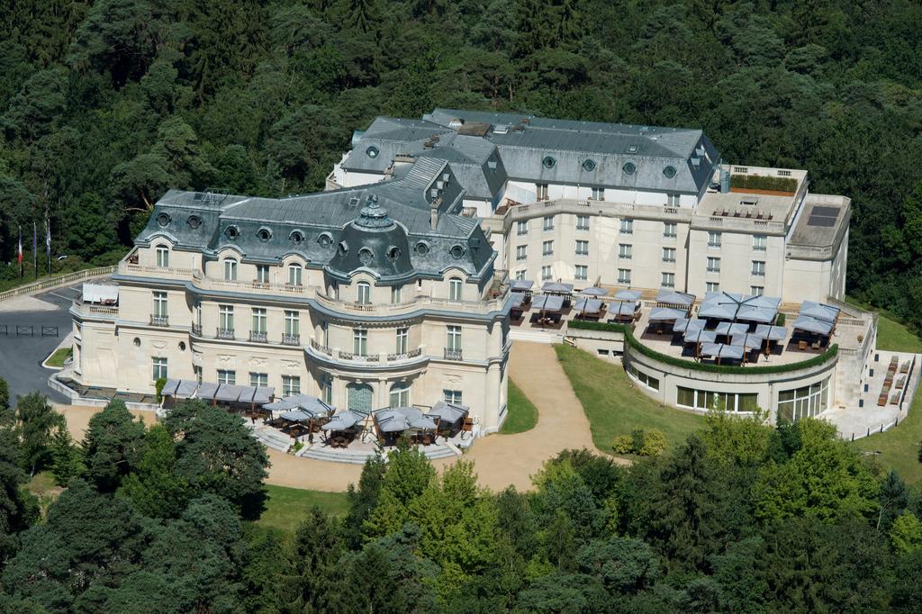 chantilly retreat castle chateau france yoga retreat