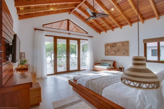 studio-beach-house PRIESTESS RETREAT FOR WOMEN