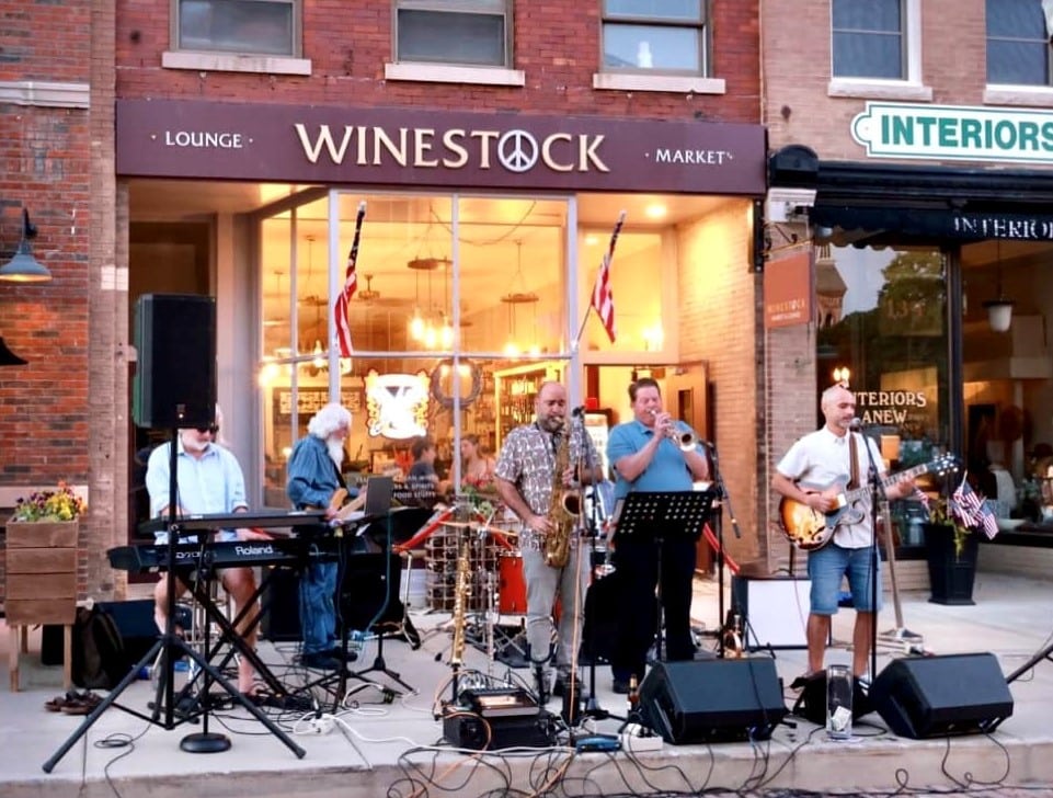 Cass Street Music Presented by Winestock