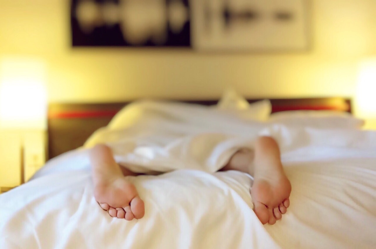 how to fall asleep mindfully