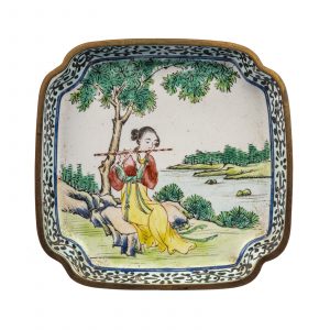 Chinoiserie dish