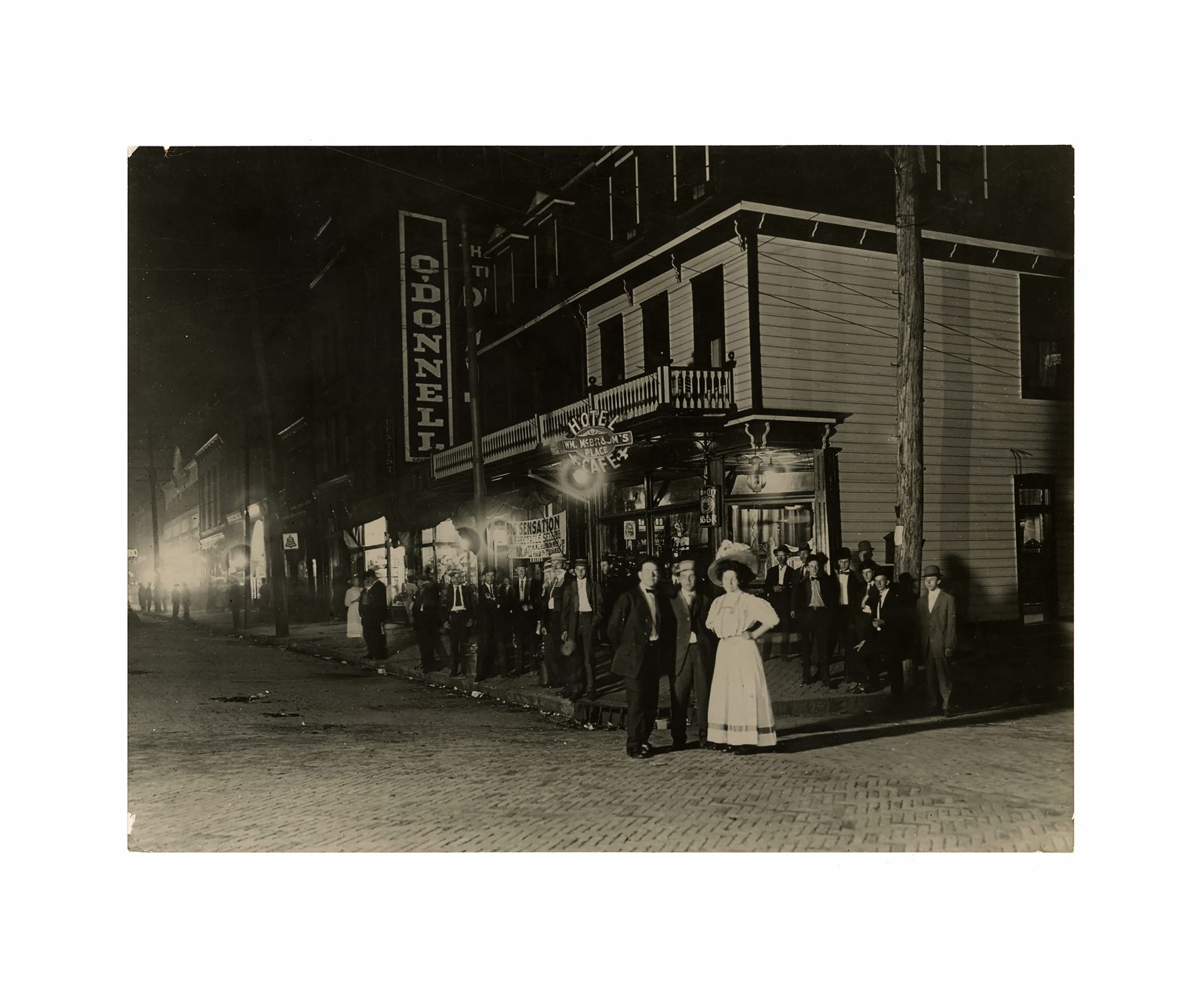 Lewis H. Hine Street Photograph