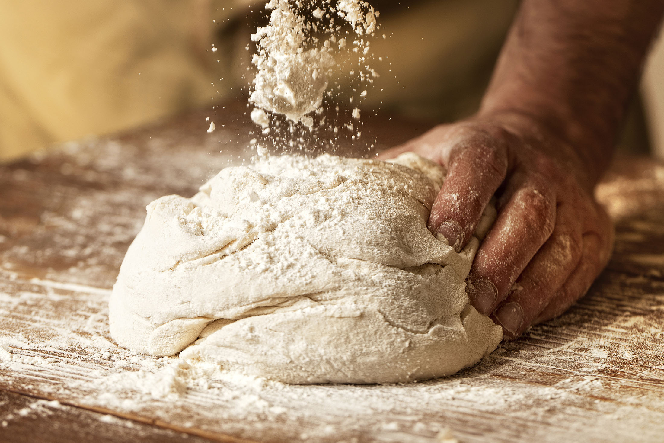 Мука тест. Холодное тесто. Yeast Dough for pies. Дрожжевое тесто в холодильнике.