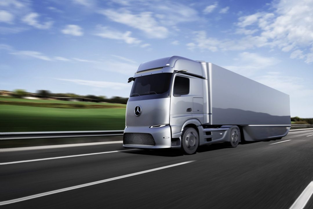 2022 Mercedes-Benz eActros Longhaul Electric Truck