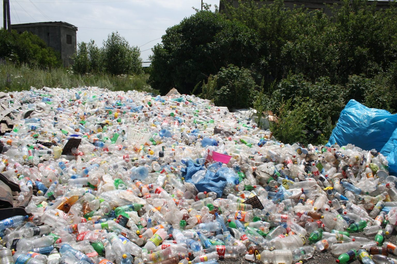 Plastic waste environmental pollution
