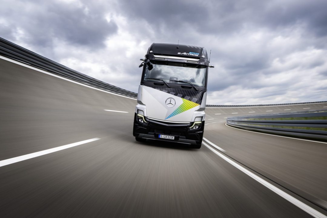 European truckmakers, zero-emission trucks, Transport & Environment report, frontrunners, new entrants, battery supply, CO2 standards, commercial vehicles,CO2 emissions from trucks,co2 emissions from diesel trucks,european trucks,european trucks vs american trucks,european trucks brands,does europe have trucks
