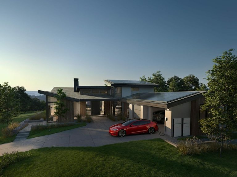Tesla Charge on Solar,Solar-Powered EV Charging,Tesla Solar System,Green EV Charging,Solar Energy for EVs,Sustainable Charging,Tesla Powerwall Integration,Solar Energy Efficiency,Clean Energy EV Charging,Tesla Charge Limit Management,Tesla Ecosystem,Tesla EVs,Tesla EV solar charging,tesla solar ev charging,tesla ev solar charger