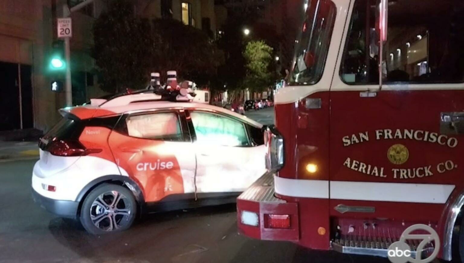 gm-cruise-san-francisco-fire-truck-emergency-vehicle-crash