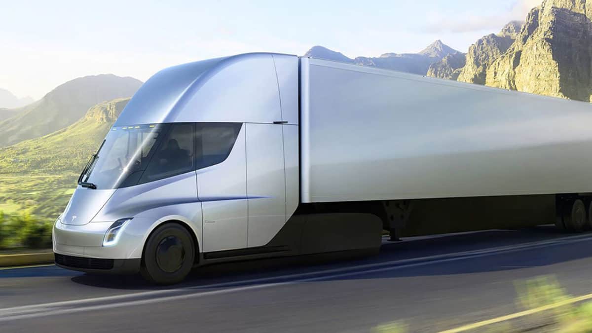 J.B. Hunt, Nikola Corporation, zero-emission transport, supply chain solutions, carbon emissions reduction, battery-electric trucks, hydrogen fuel cell electric trucks, HYLA, sustainable transportation, low-carbon future,J.B. Hunt Tesla Semi,Nikola Tre