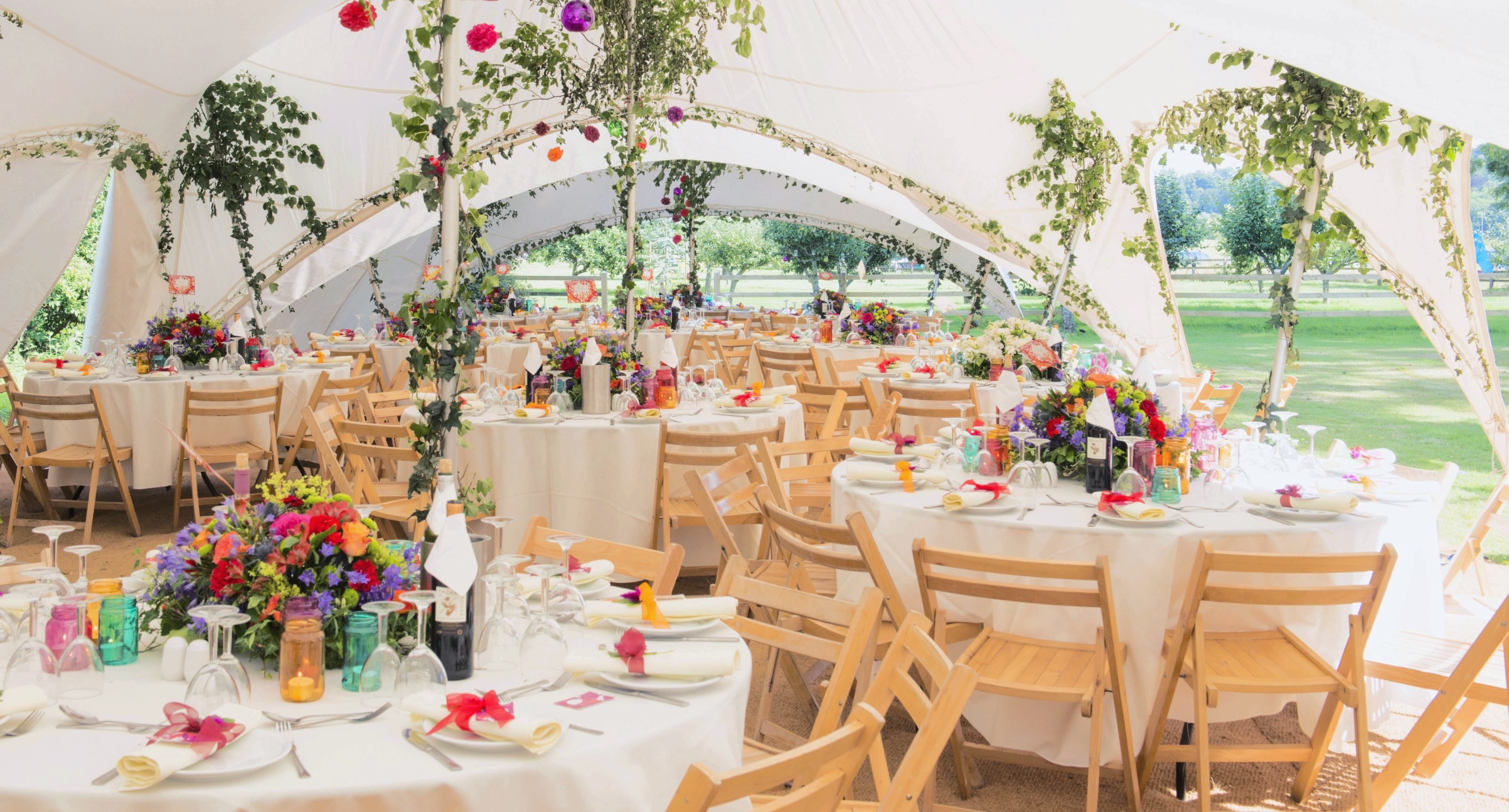 Chemin de Table Romantique Mariage - Le Jardin des Fleurs