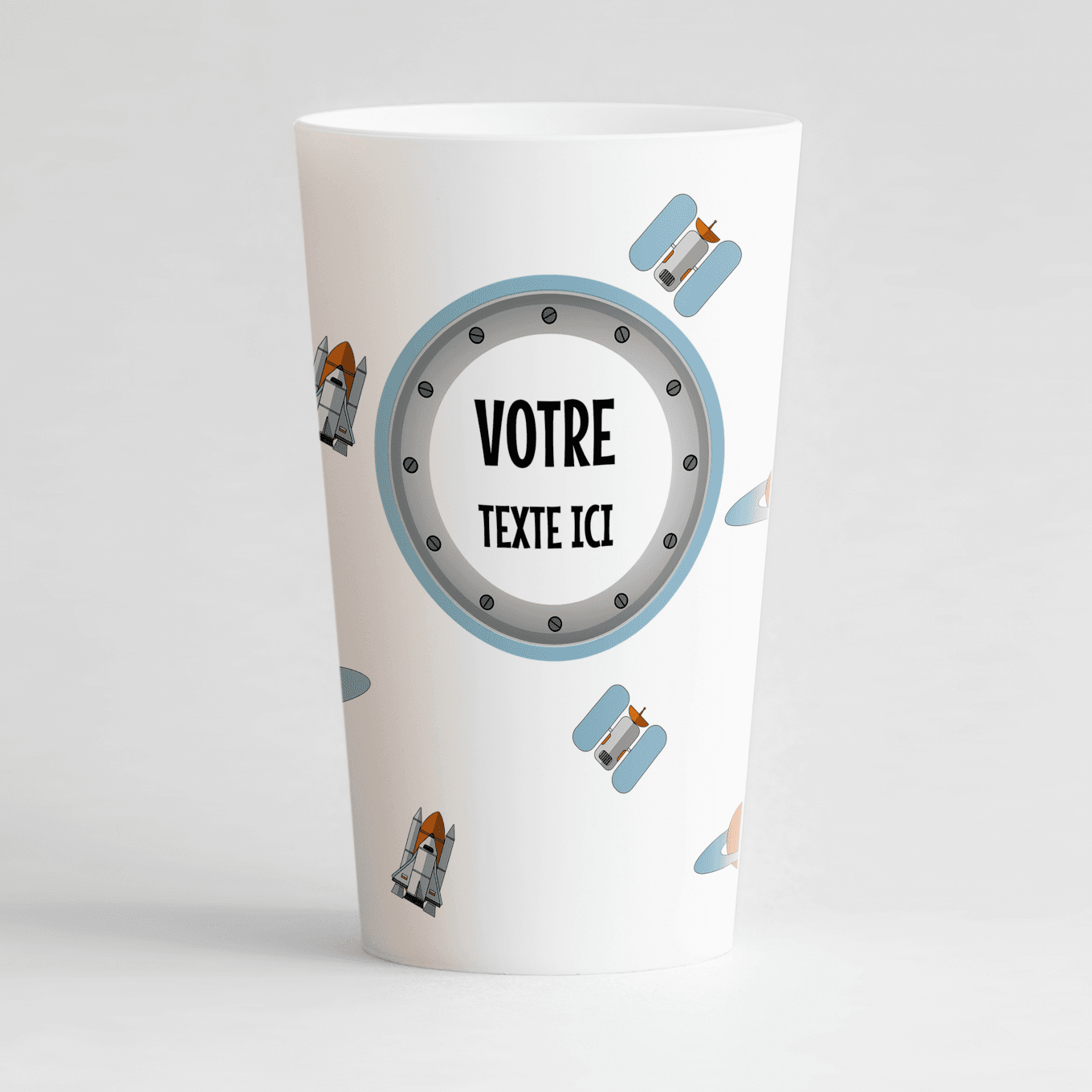 Un ecocup blanc de face avec un thème espace et une zone de texte à personnaliser.