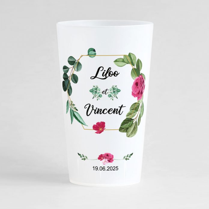 Un ecocup givré de face personnalisé avec un thème mariage et un cadre végétal fleuri.