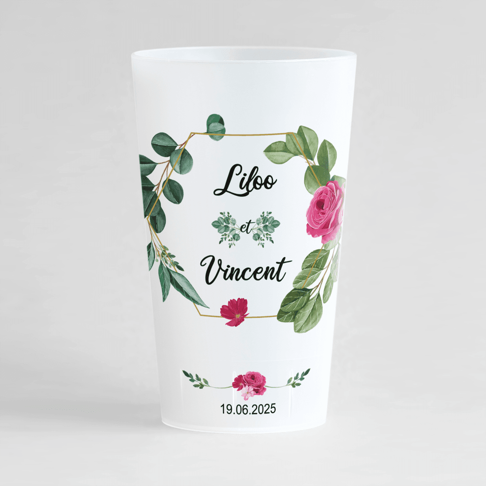 Un ecocup givré de face personnalisé avec un thème mariage et un cadre végétal fleuri..