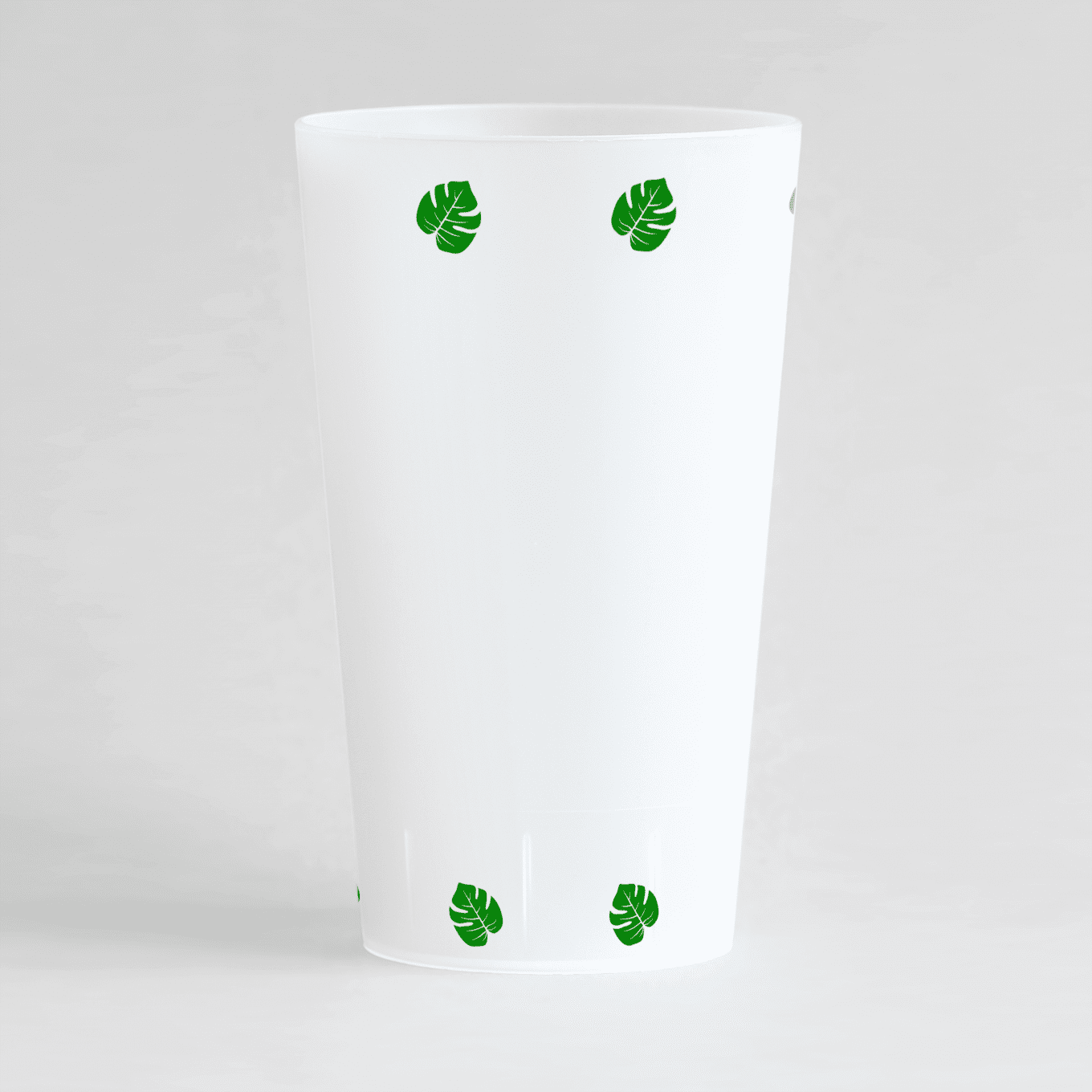 Un ecocup givré de dos avec un thème jungle pour un baptême.