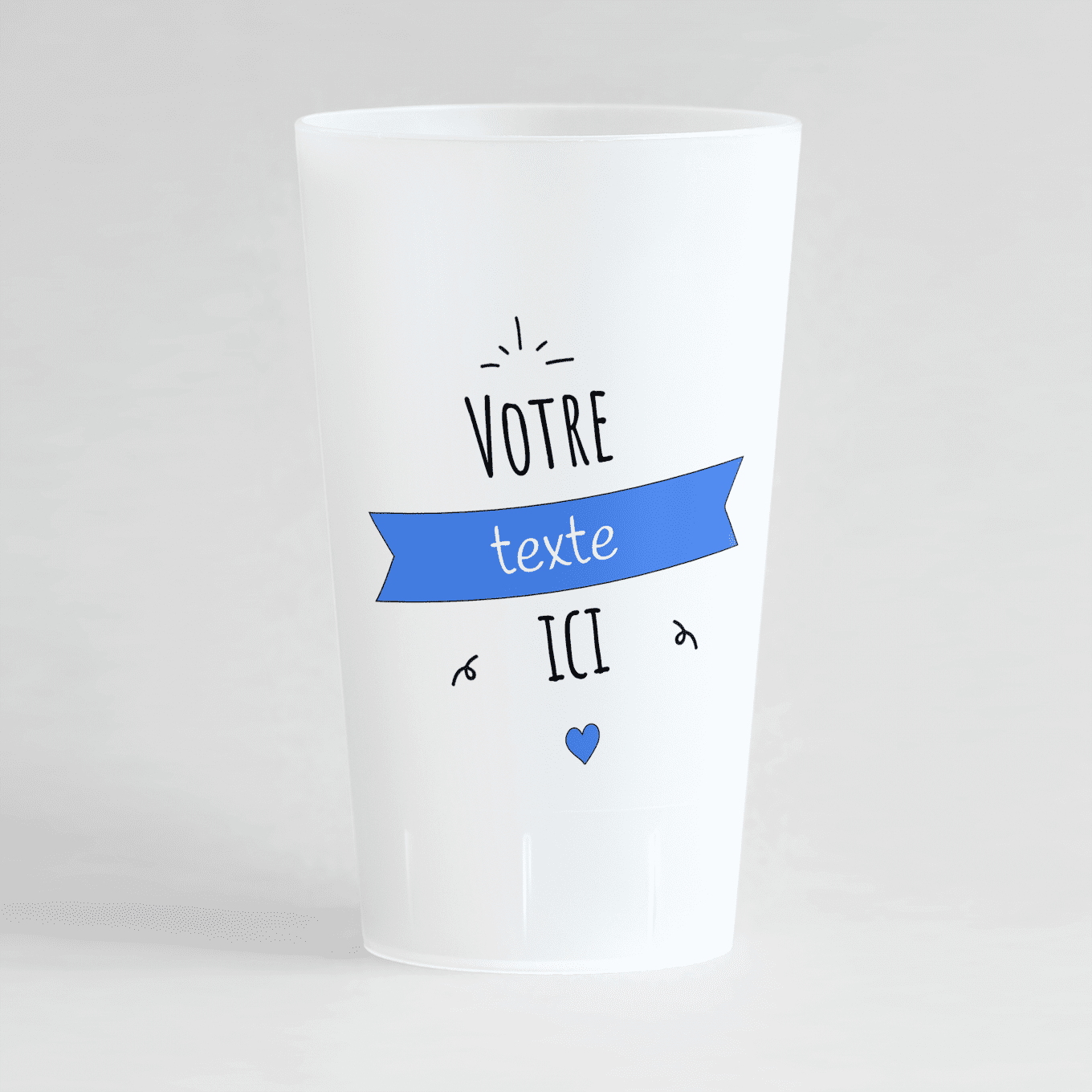 Un ecocup givré de face avec un ruban bleu et une zone de texte éditable.