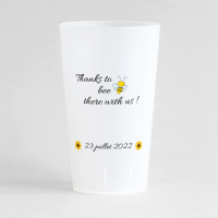 Un ecocup givré de dos pour un mariage estival avec une date, un message humour, une abeille et des tournesols.