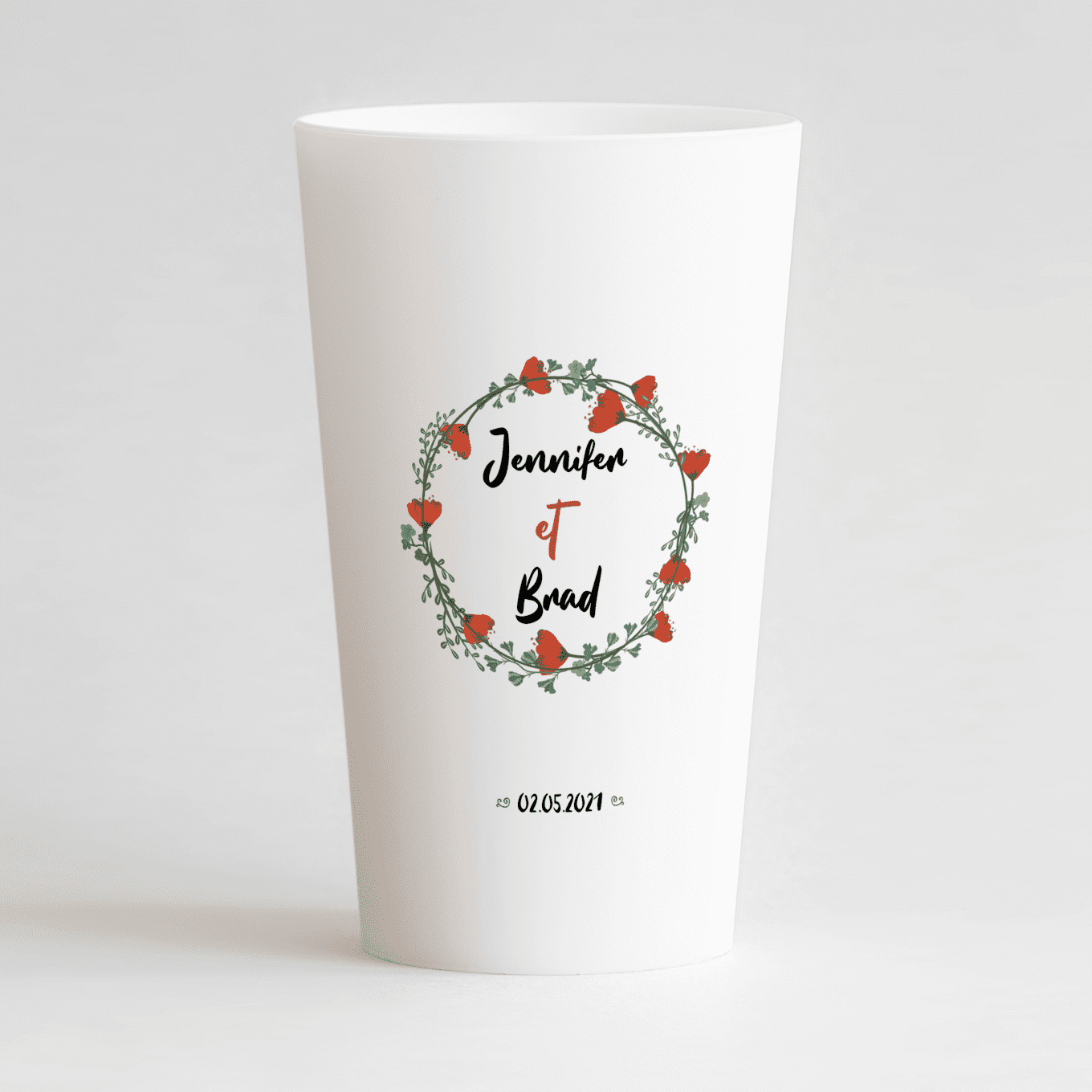 Un ecocup blanc de face pour un mariage avec une couronne de coquelicots