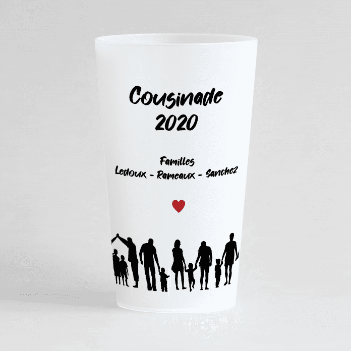 Un ecocup givré de face avec un thème cousinade, à personnaliser avec les noms de votre famille, la date et autres éléments de votre choix.