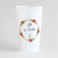 Un ecocup givré de face pour un mariage avec une couronne en fleur et les prénoms des mariés et la date