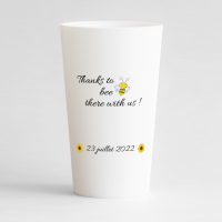 Un ecocup blanc de dos pour un mariage estival avec une date, un message humour, une abeille et des tournesols.