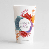 Un ecocup blanc de face avec un thème mariage et une couronne florale colorée.