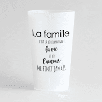 Un ecocup givré de face pour une cousinade, avec une citation sur la famille.